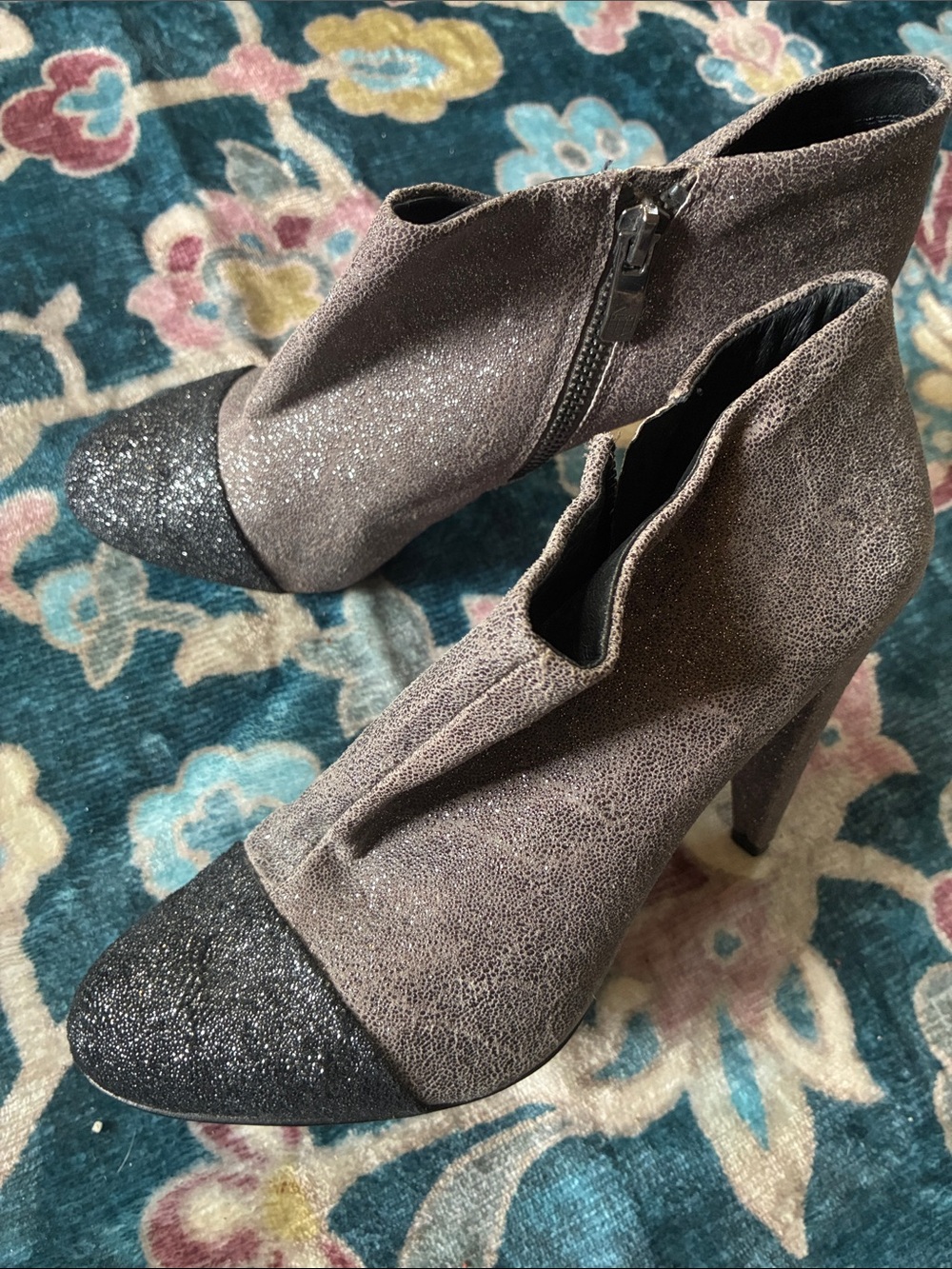 Vince Camuto Gray Glitter Cap-Toe Ankle Booties
